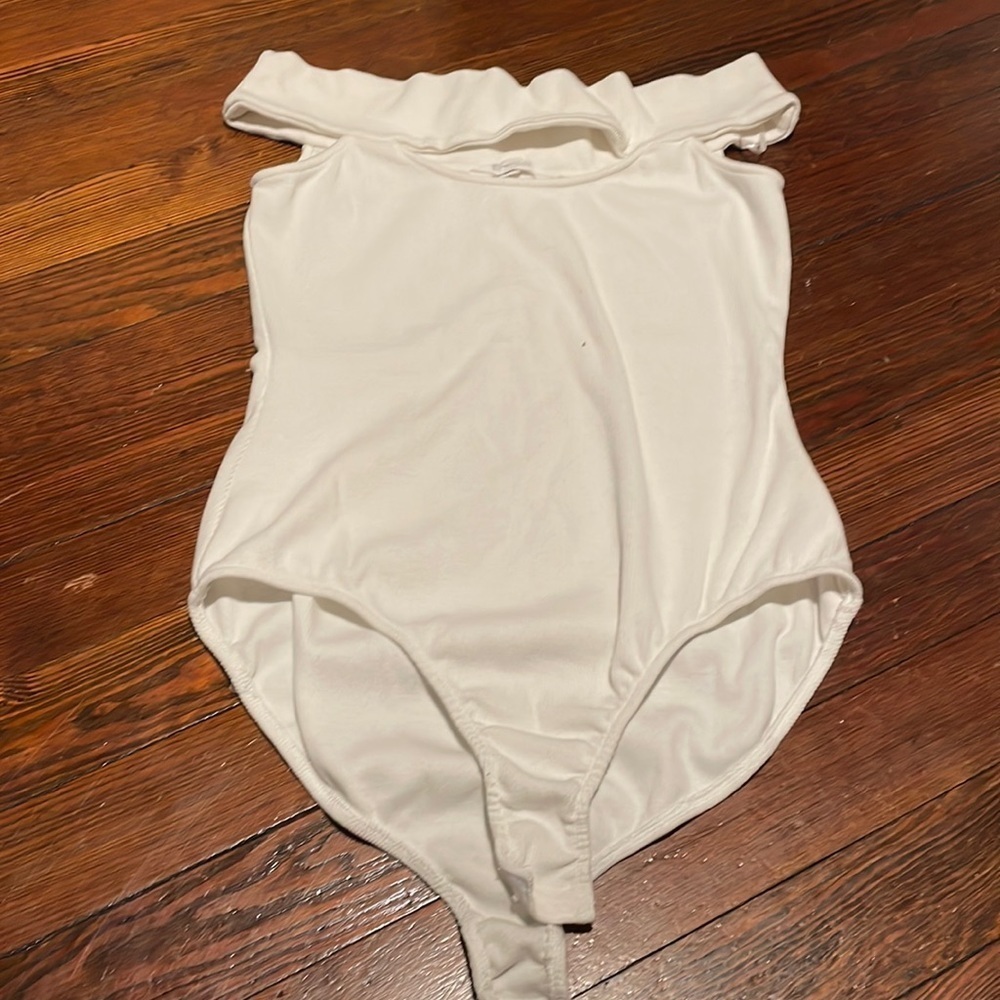 BB Dakota Women’s White Bodysuit Size S
